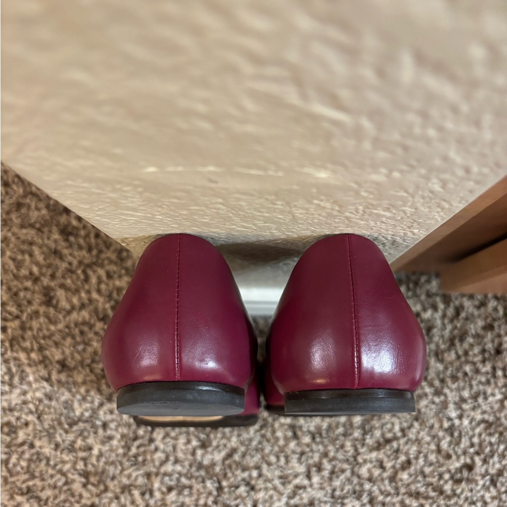 Like-new FERRAGAMO Varina Ballet Flats - Picture 9 of 14